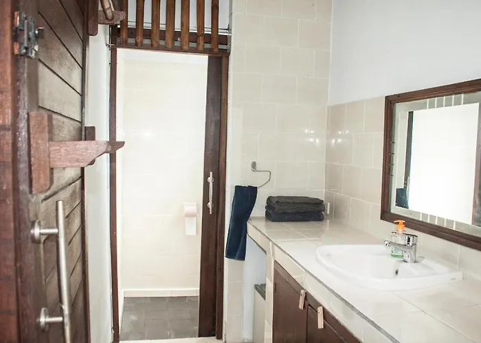 Guest house Pantai Island